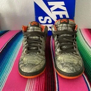 Nike | Shoes | Nike Dunk Mid Premium Sb Real Tree Camo | Poshmark